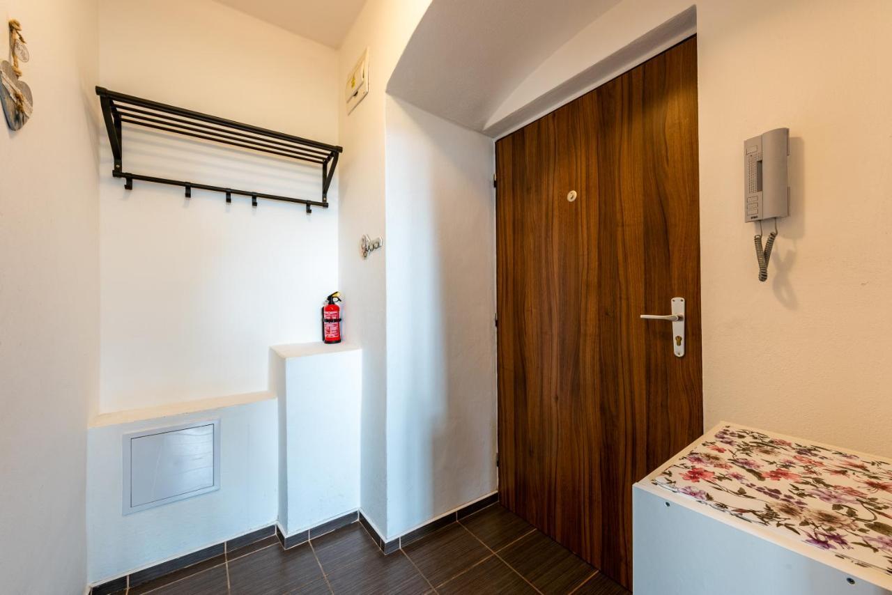 Hartmanice Apartment